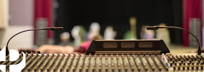 Mesa de mezclas de sonido